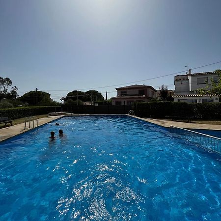 Calma Marina Roses Apartment Luaran gambar