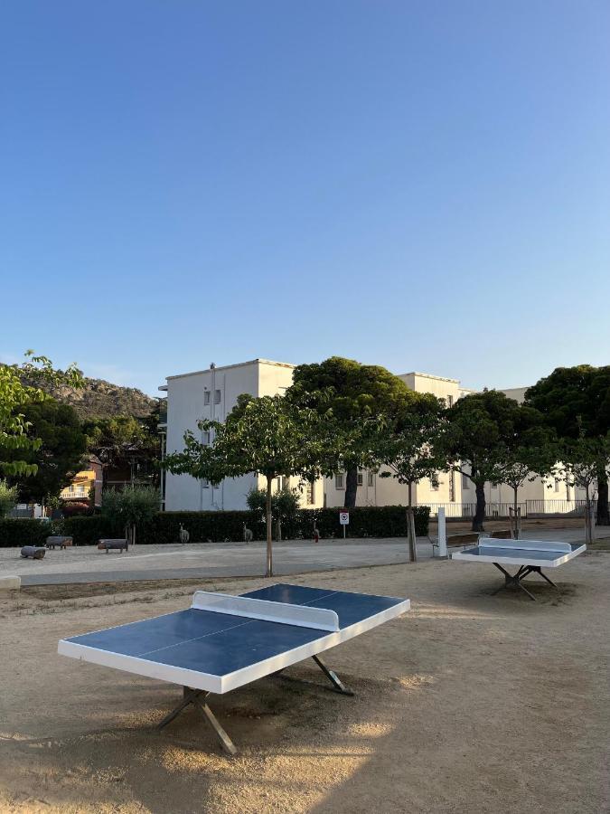 Calma Marina Roses Apartment Luaran gambar