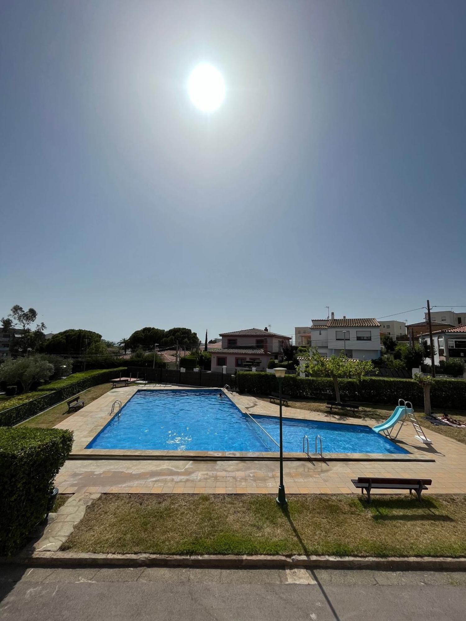 Calma Marina Roses Apartment Luaran gambar